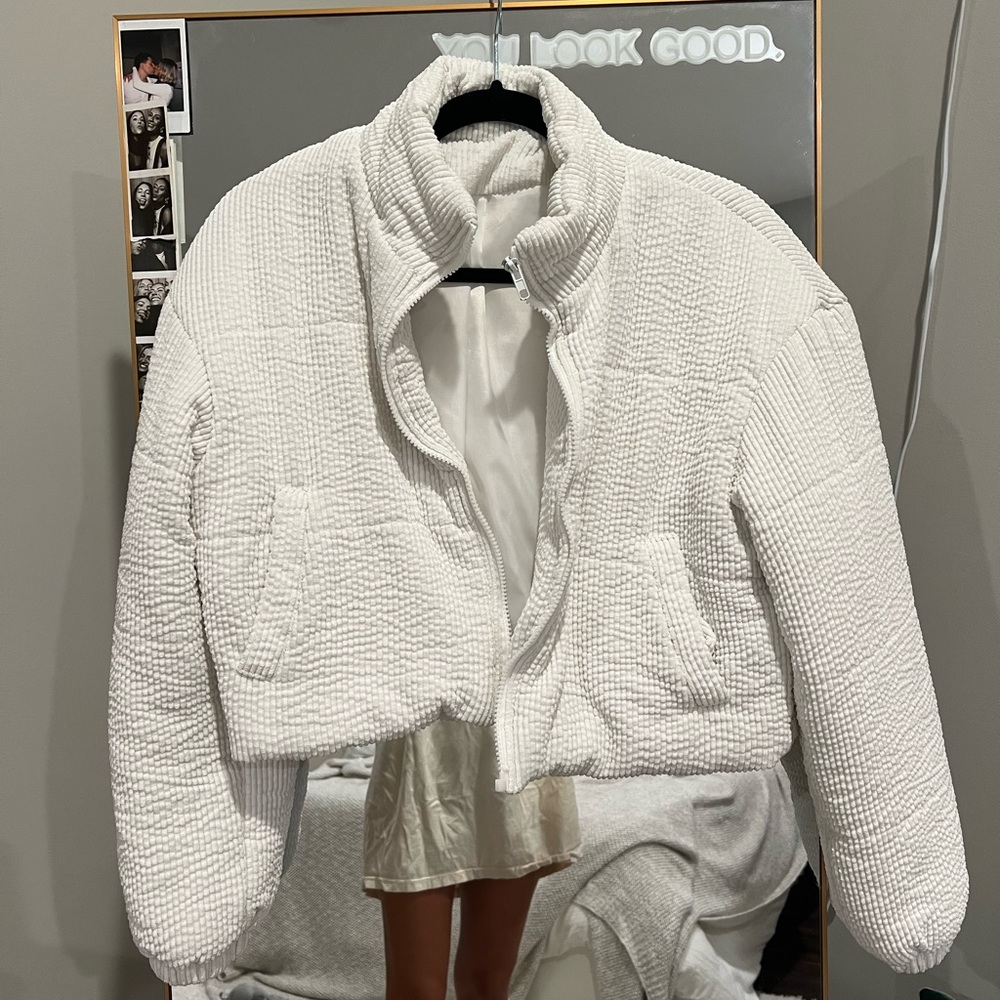 White Puffer Cropped Jacket